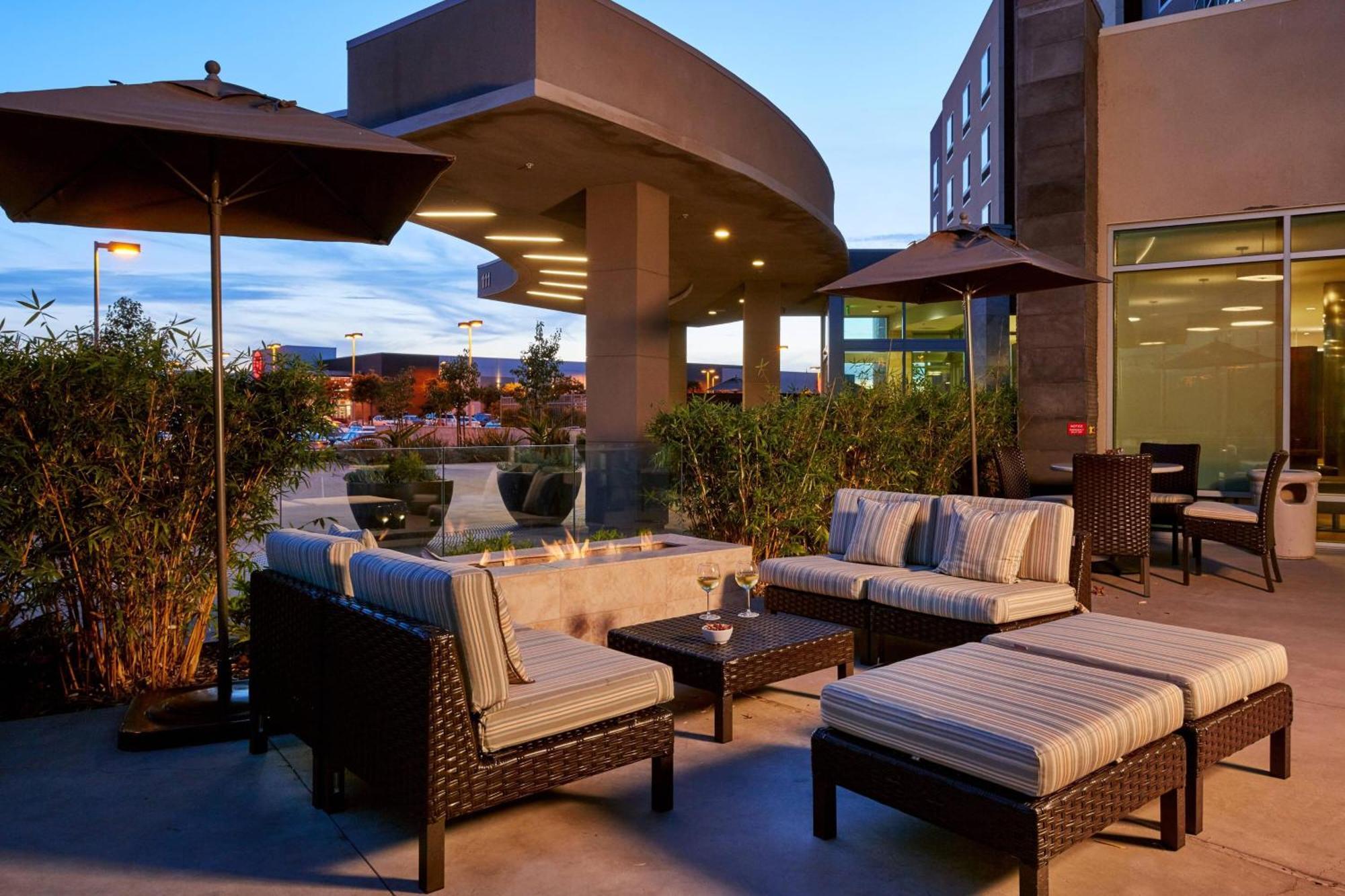 Courtyard By Marriott San Jose North/ Silicon Valley Exterior foto